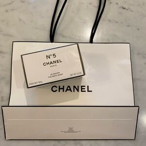 CHANEL No. 5 Perfumed Bath Soap